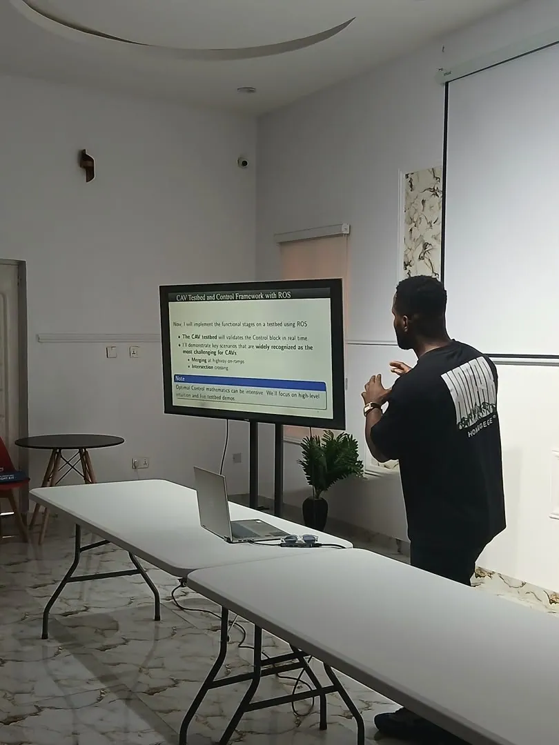 A tutor teaching at the screen